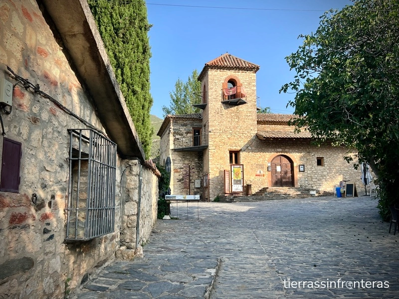 fotografia de la iglesia de patones de arriba