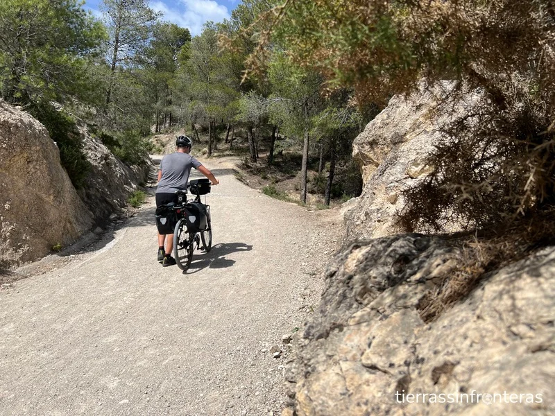 Subida al pueblo de moclín en bicicleta