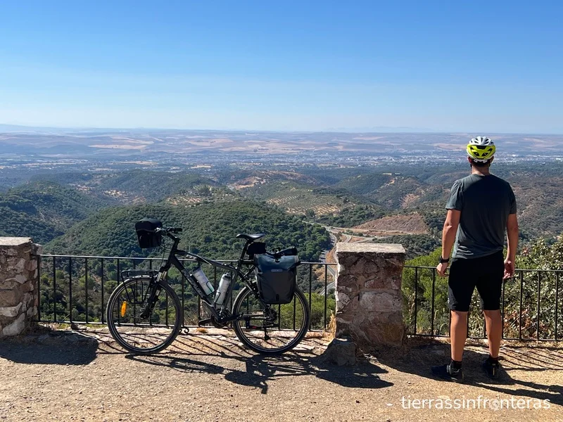 Vistas de cordoba desde el camino mozarabe