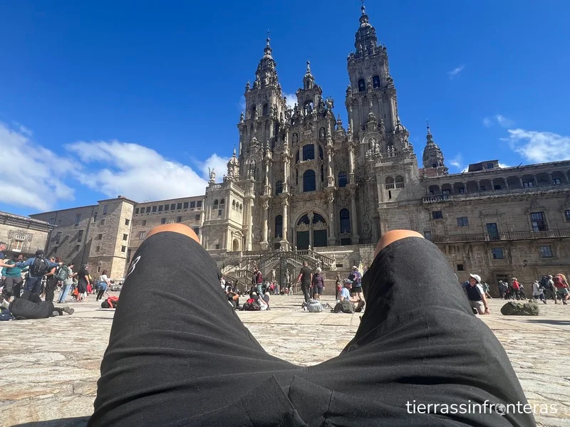 Iglesia De Santiago, imagen desde la plaza